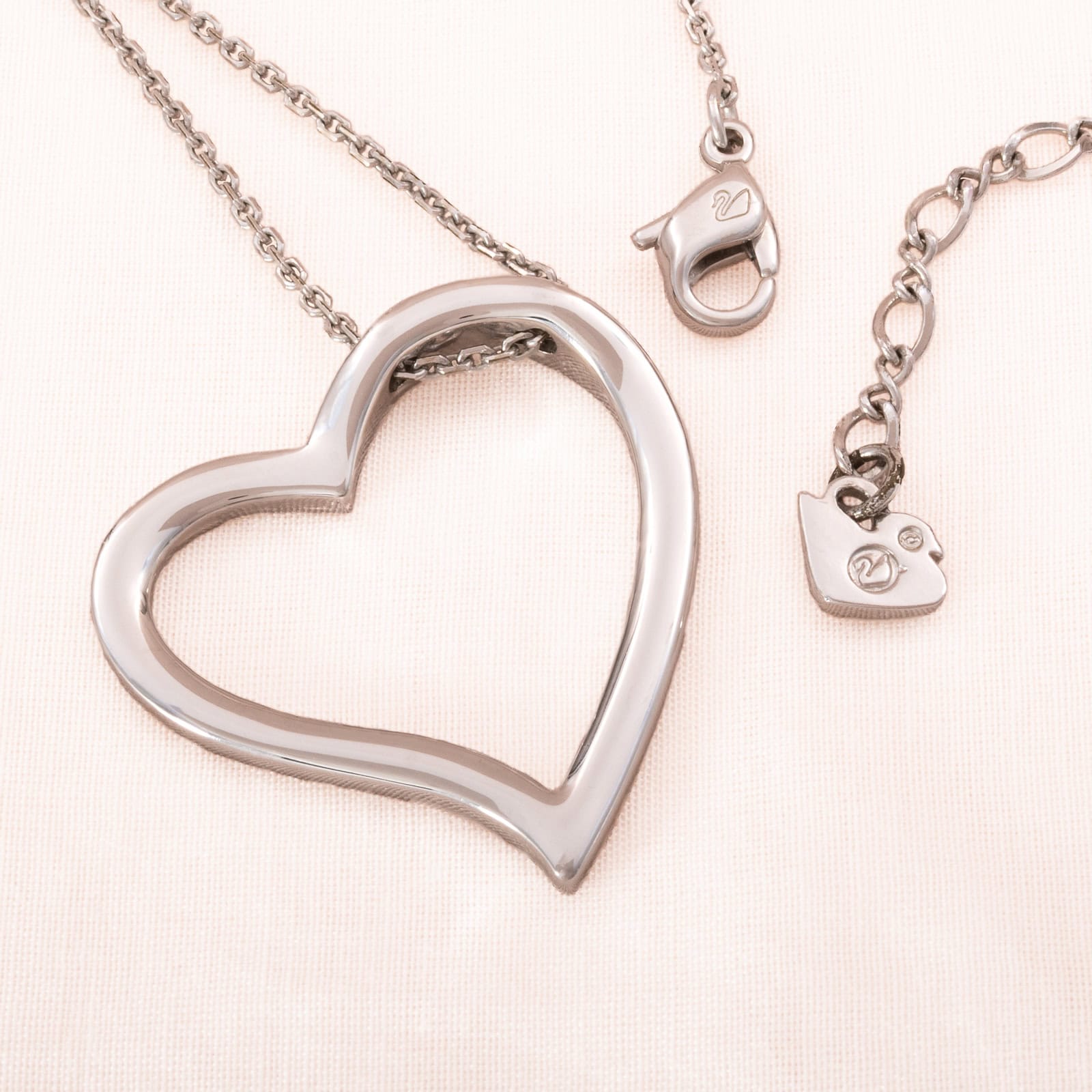 Swarovski-Halskette-rhodiniert-Herzanhänger-Rückseite-Schwan-signiert