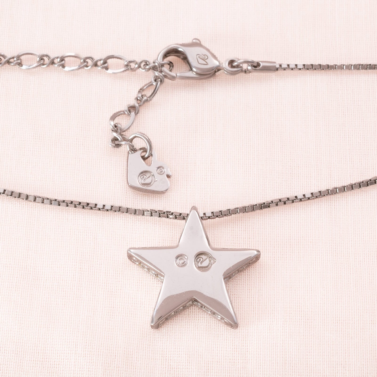 Swarovski-Halskette-Stern-Anhänger-silberfarbene-Rückseite-signiert