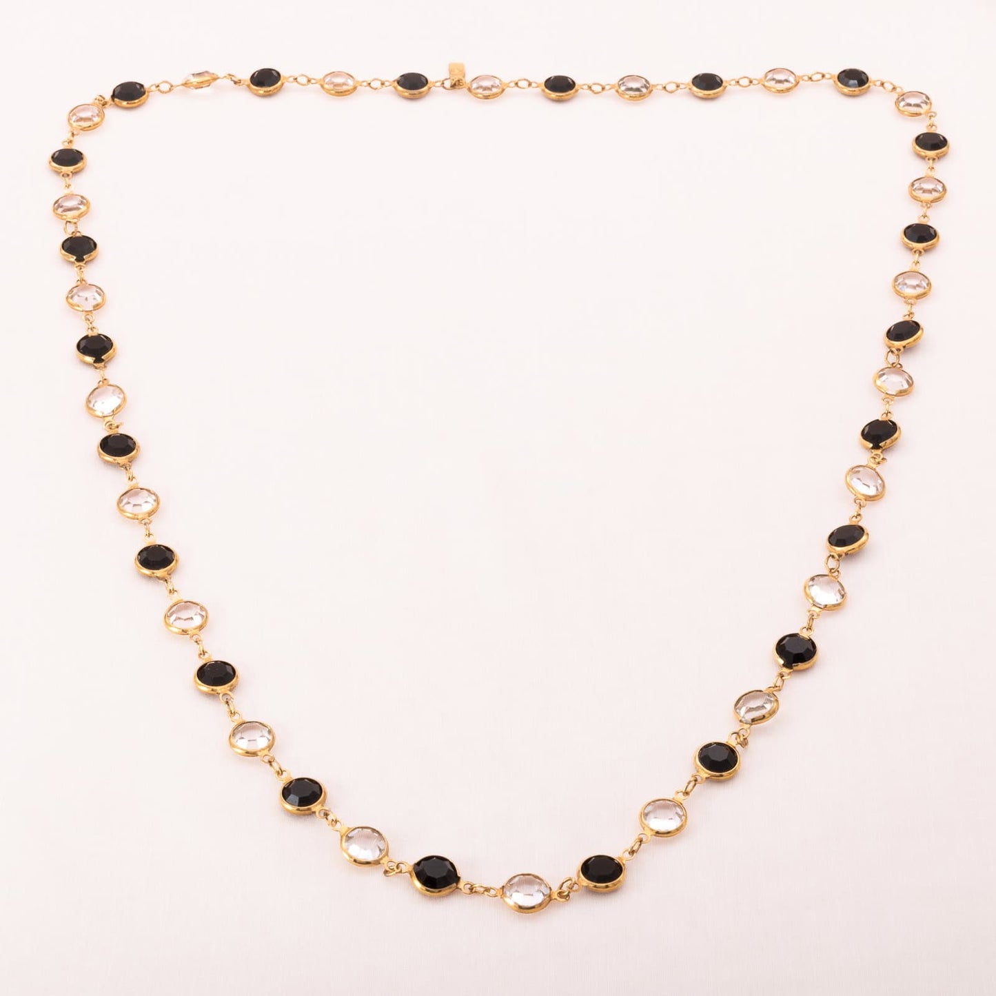 Swarovski-Halskette-runde-Kristalle-Schwarzweiß