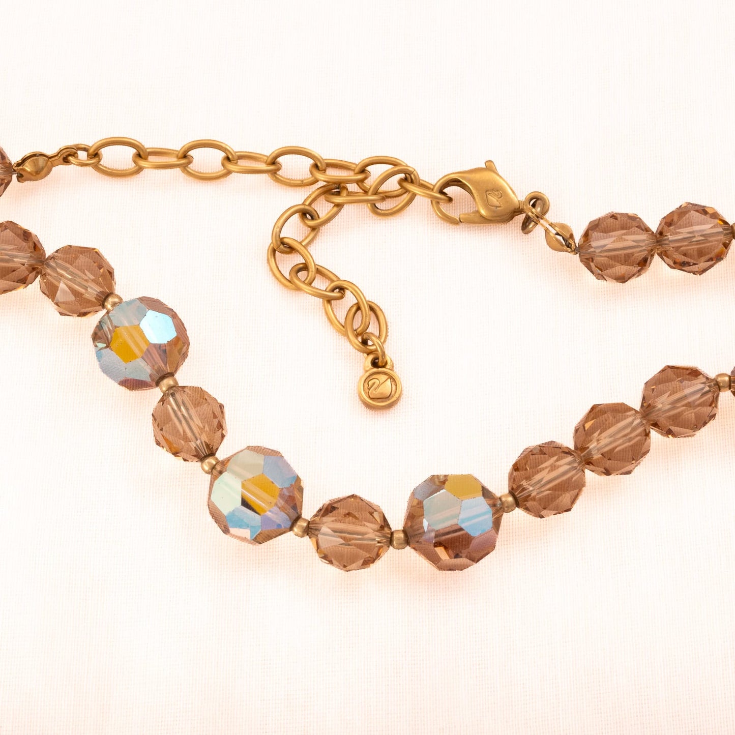 Swarovski-Kristallperlen-Halskette-matt-vergoldeter-Verschluss-Schwan-Signatur