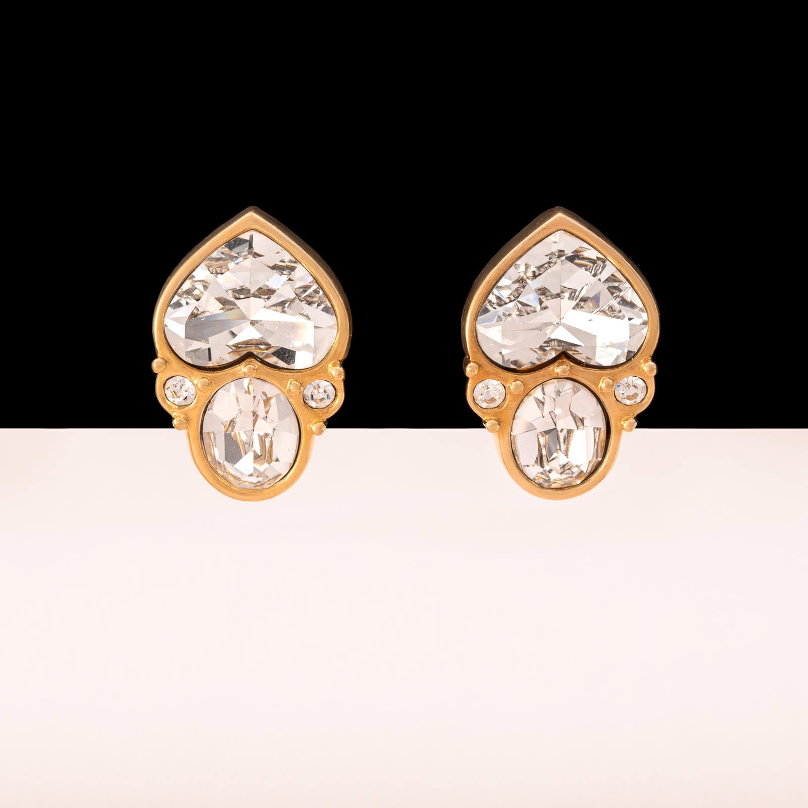 Swarovski-Ohrclips-vergoldet-funkelnde-Kristalle-Herzschliff