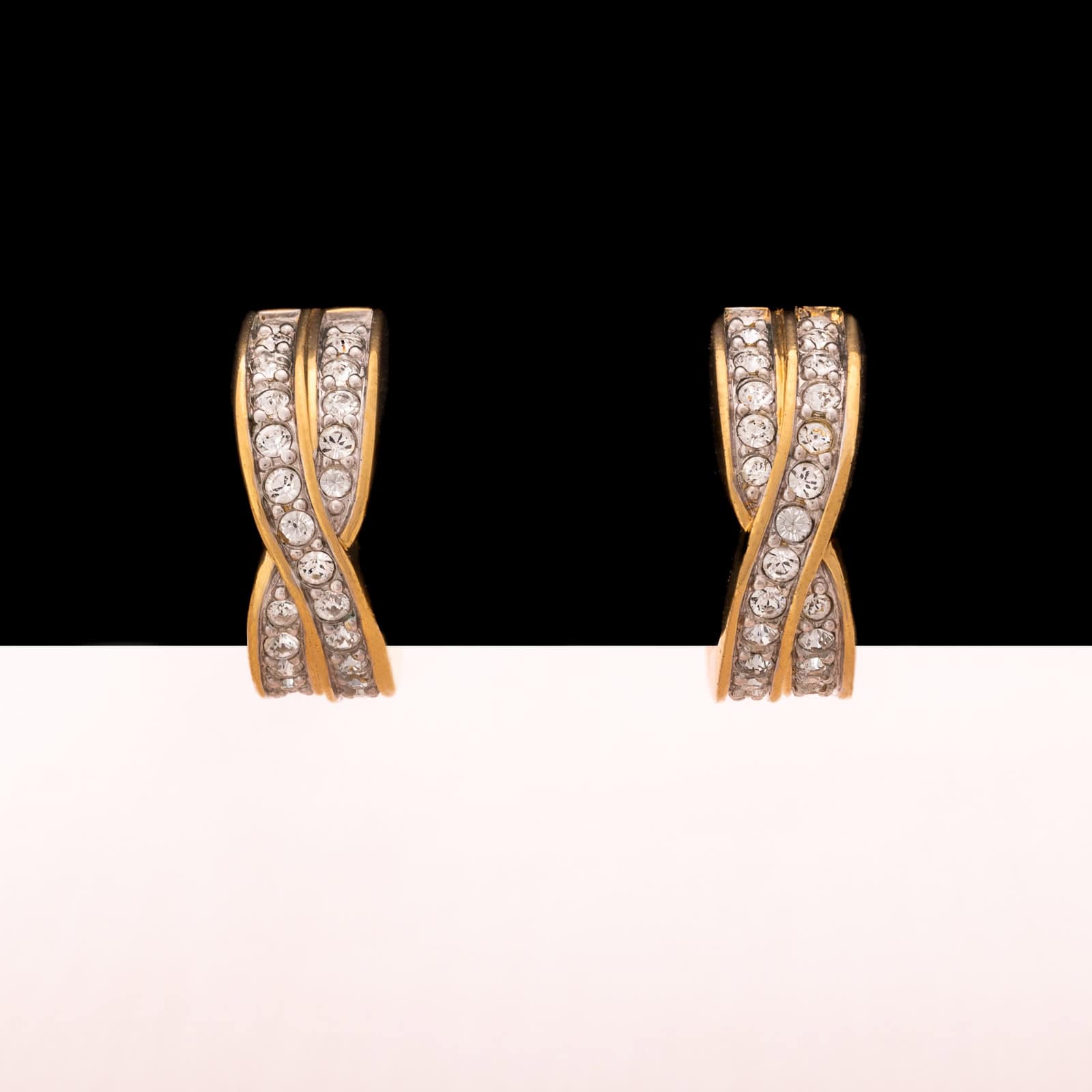 Swarovski-Kreolen-Ohrclips-vergoldet-Kristall-besetzt