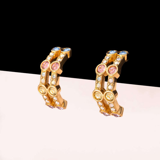 Swarovski-Ohrringe-vergoldete-Halbkreolen-mit-pastellfarbenen-Kristallen