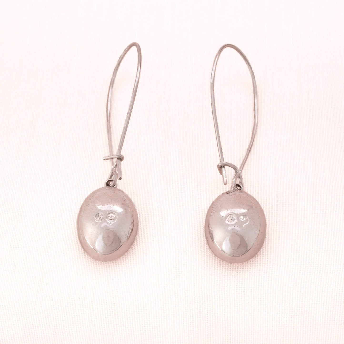 Swarovski-Ohrringe-ovale-Kristall-Hänger-silberfarbene-Rückseiten-Signatur
