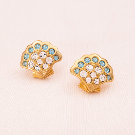 Swarovski-vergoldete-Ohrringe-Muschelform-mit-weißen-und-hellblauen-Kristallen
