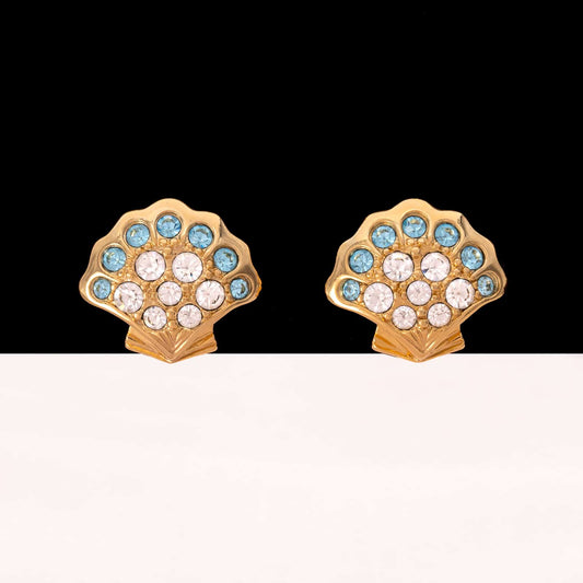 Swarovski-vergoldete-Ohrringe-Muschelform-mit-weißen-und-hellblauen-Kristallen