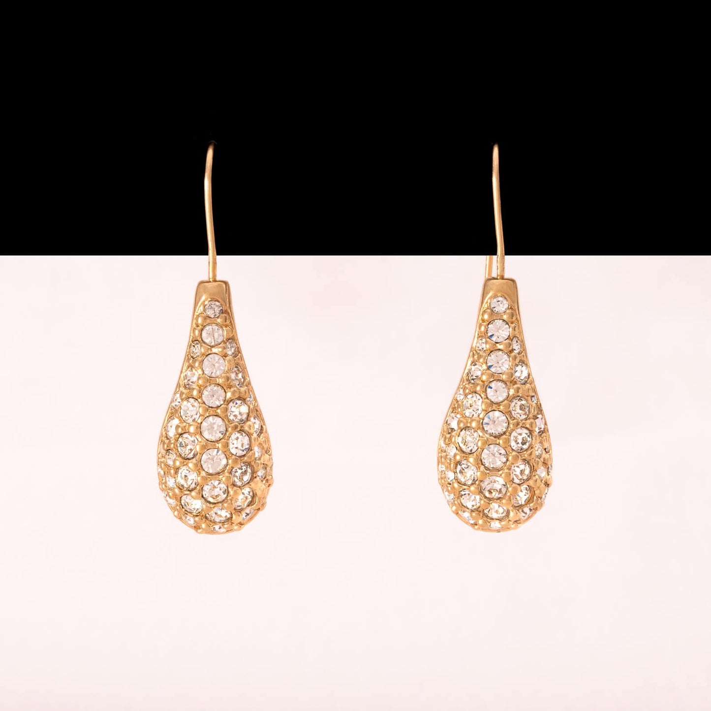 Swarovski-Ohrringe-vergoldet-Kristall-besetzte-Tropfenfor-Hänger-zum-durchziehen