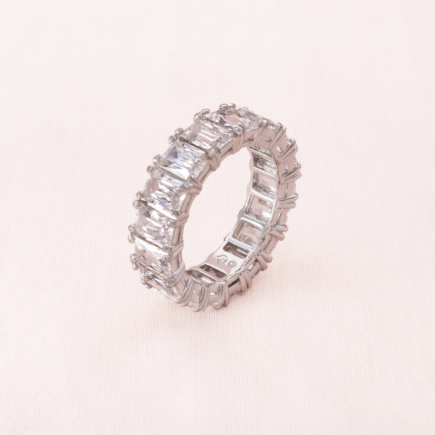 Swarovski-Ring-silberfarben-Baguettesteine-Schwan-Signatur