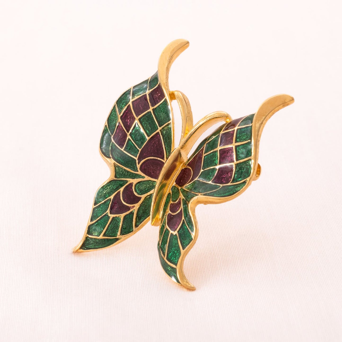 Trifari-Schmetterling-Brosche-vergoldet-Emaille-grün-violett