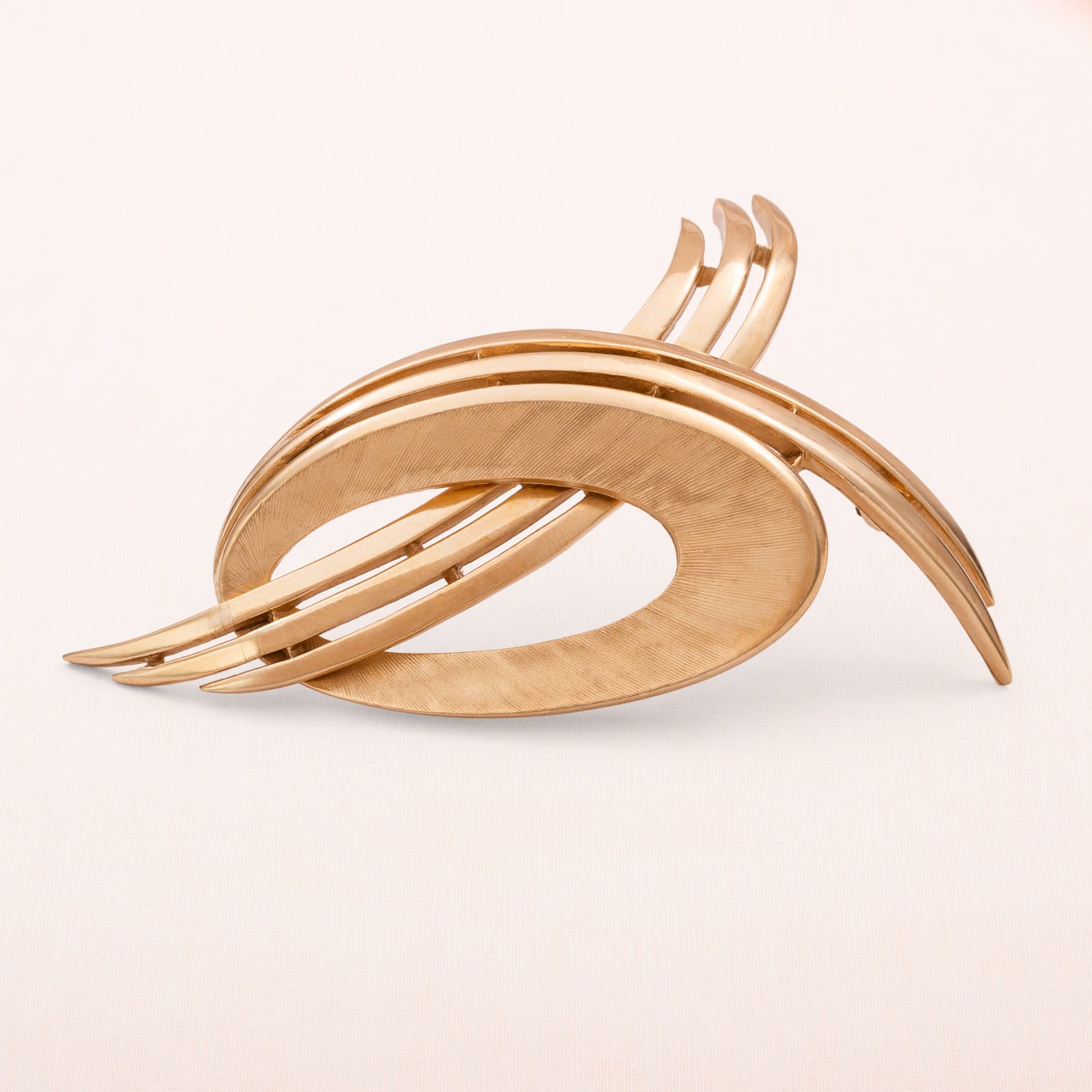 Trifari-Brosche-vergoldet-Space-age-Design