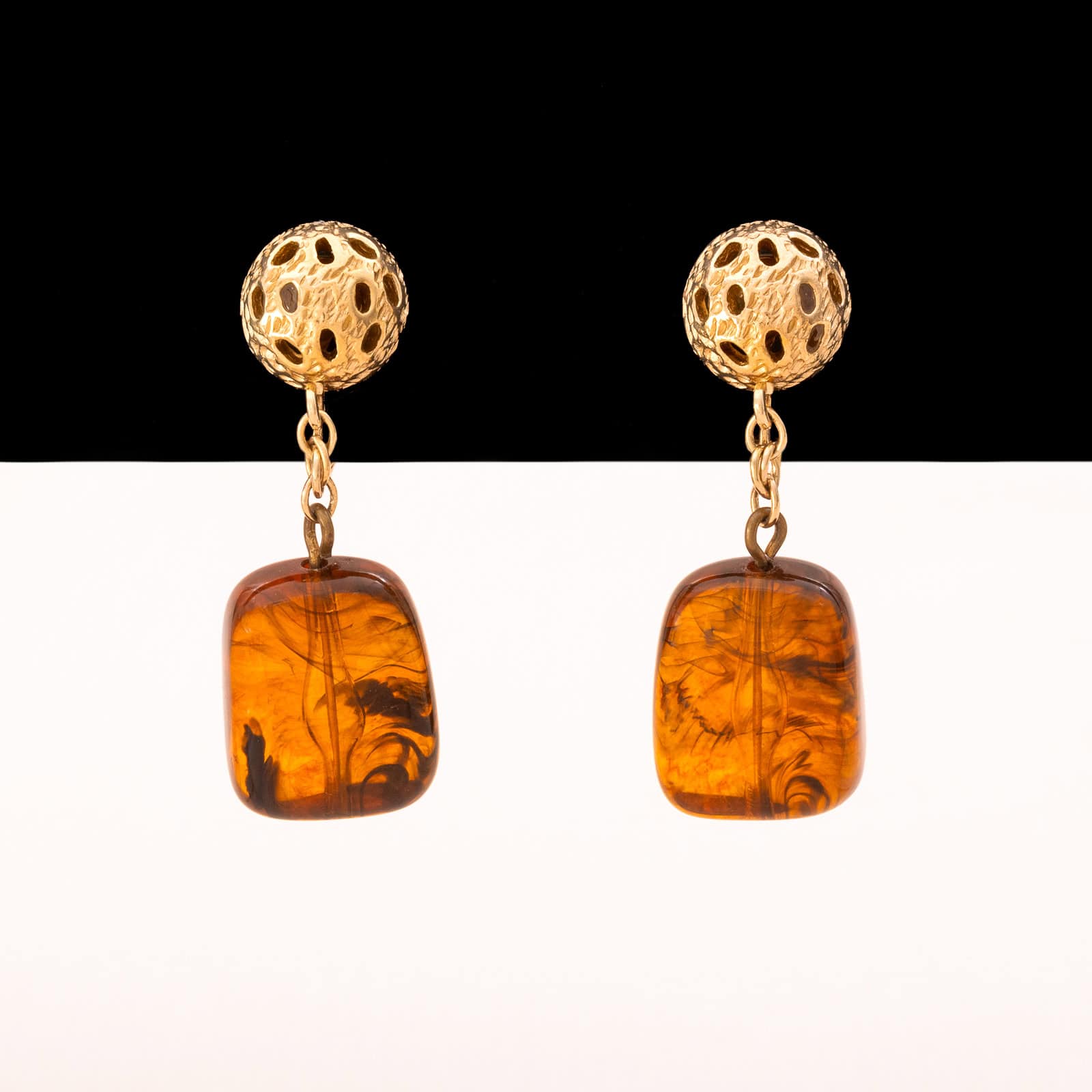 Trifari-Ohrclips-Hänger-vergoldet-bernsteinfarbige-Kunststeine