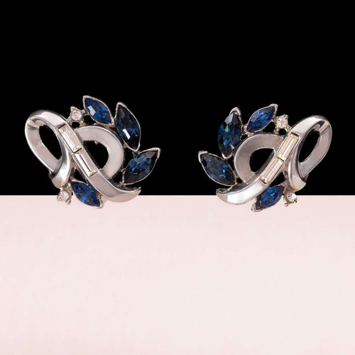 TRIFARI silberfarbene Ohrclips - Florale Eleganz in Blau