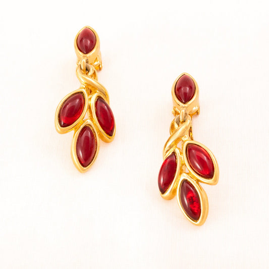 Trifari-Ohrclips-vergoldete-Hänger-rote-Cabochons