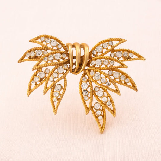 Albert-Weiss-Brosche-durchbrochene-Schleife-vergoldet-Kristall-besetzt