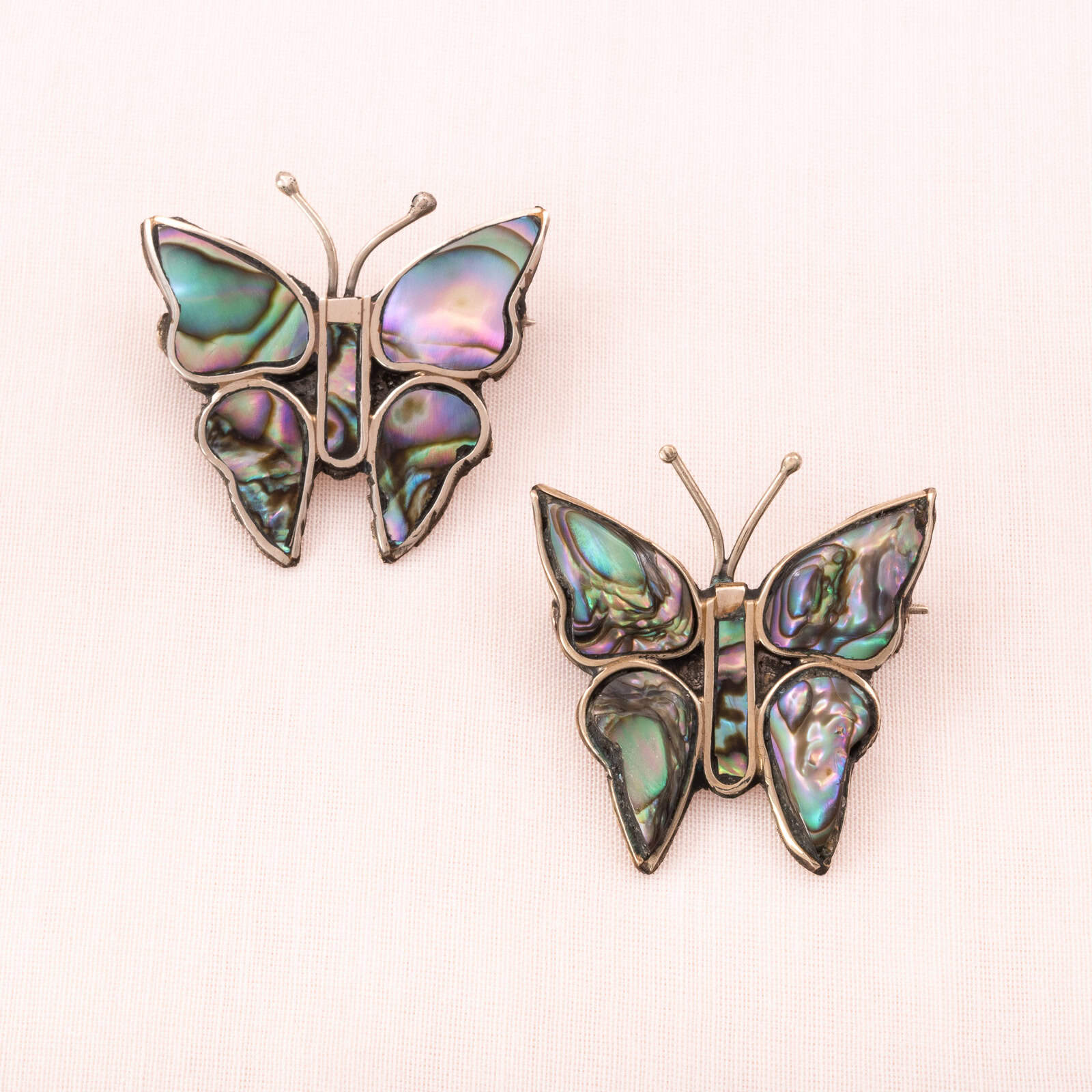 Zwei-Schmetterling-Broschen-Alpacasilber-Abalonen-Inlay