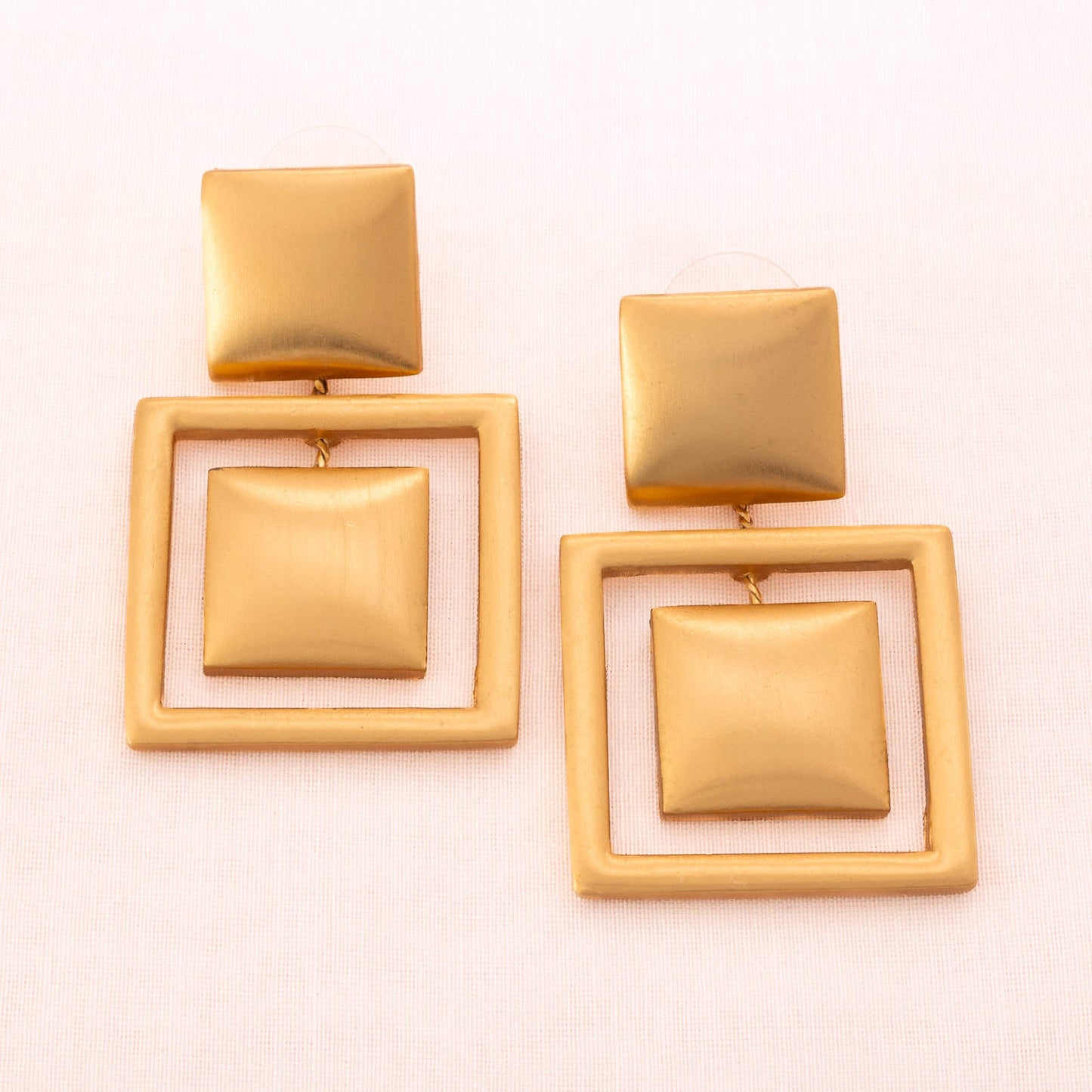 ANNE KLEIN matt gold-plated earrings from the 1990s