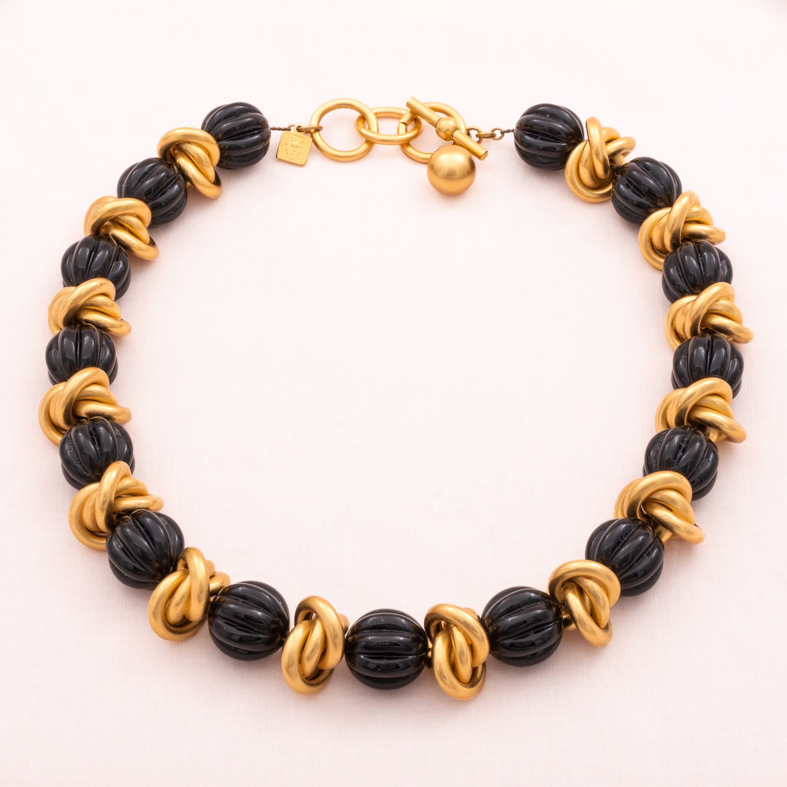 Anne-Klein-1990er-Halskette-matt-vergoldet-schwarze-Perlen