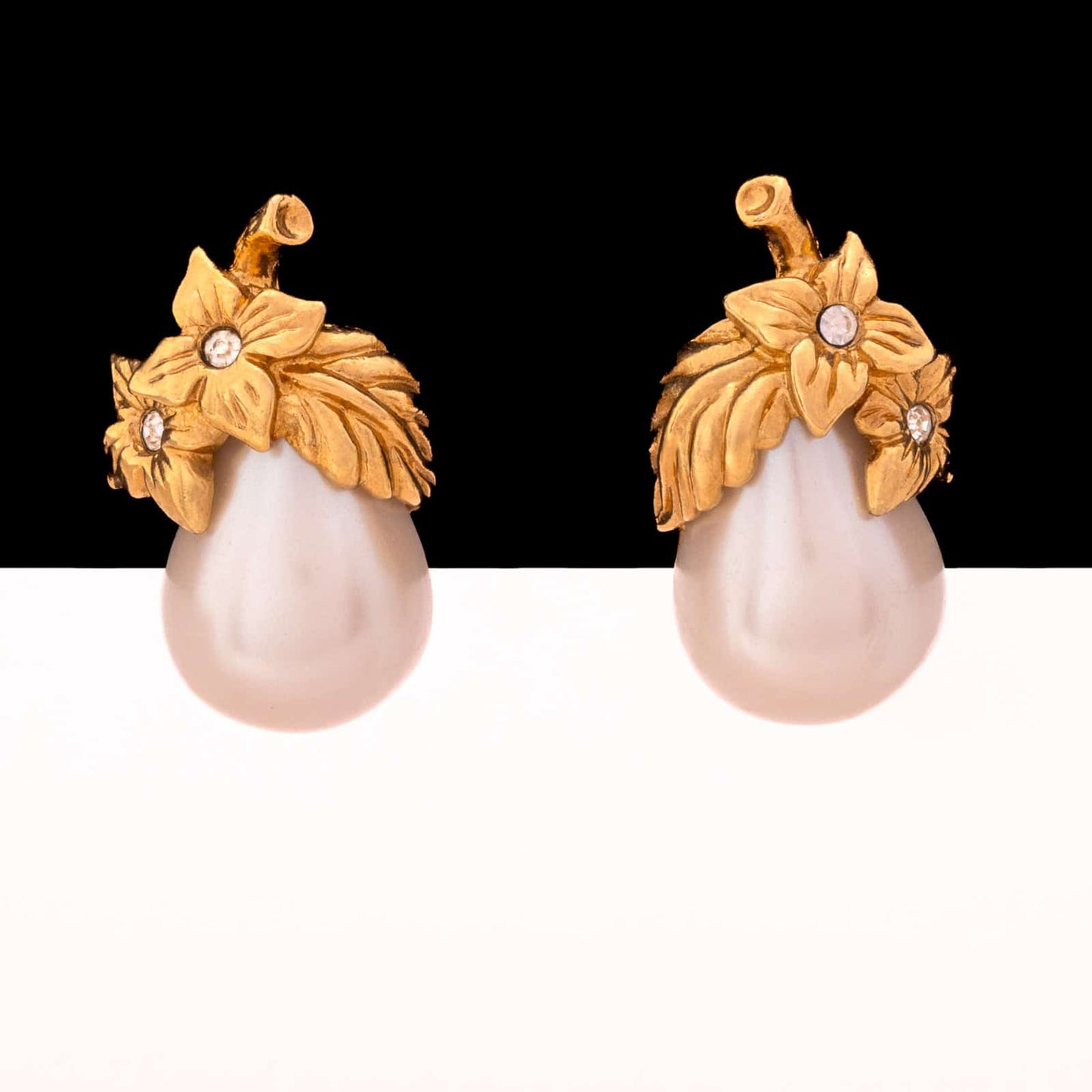 AVON gold-plated pearl earrings in the shape of pears