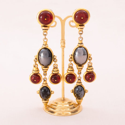 Ben-Amun-lange-Ohrringe-vergoldet-Dunkelrote-Graue-Cabochons