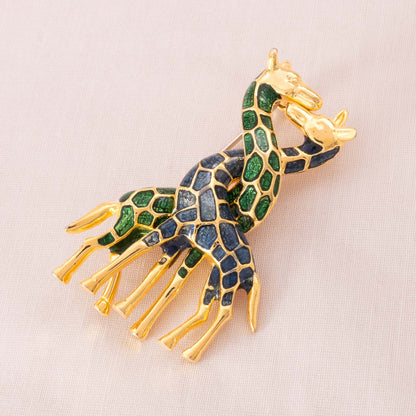 Giraffen-Brosche-vergoldet-blau-grün-emailliert