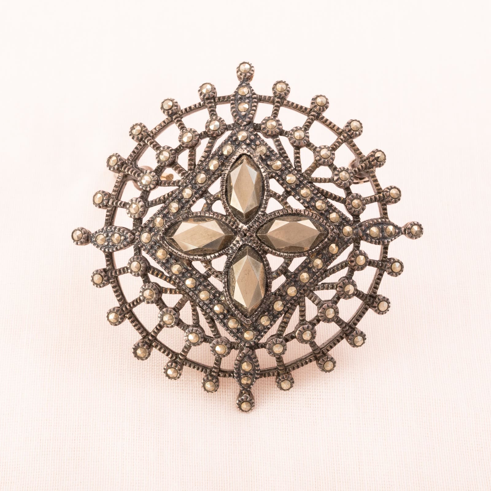 Antik-Revival-Brosche-Sterling-Silber-Hämatit