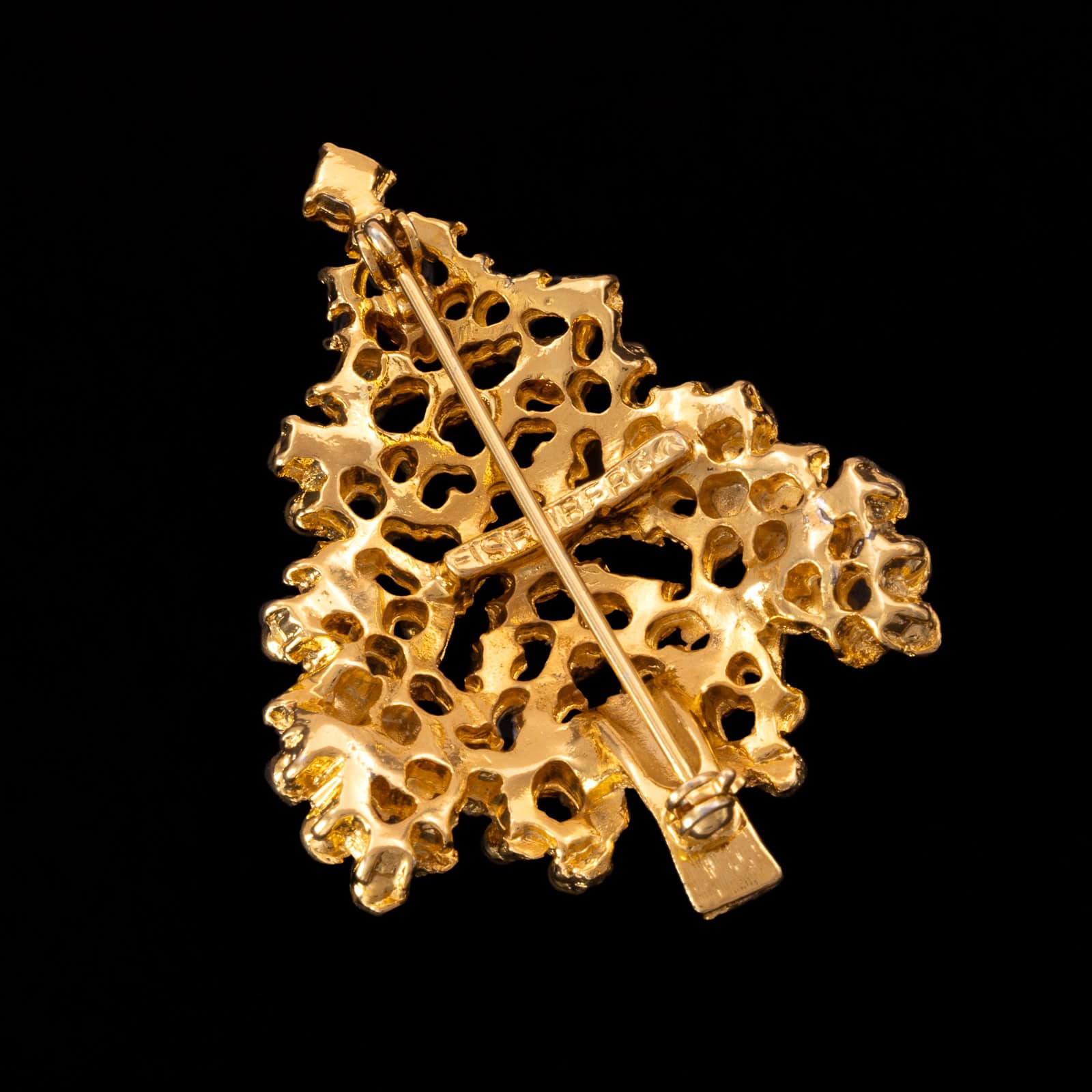 Eisenberg-Weihnachtsbaum-Brosche-vergoldete-Rückseite-Signatur