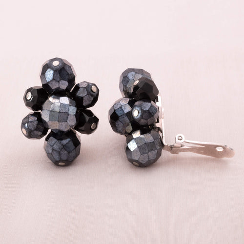 CARNEGIE cluster earrings made of black pearls
