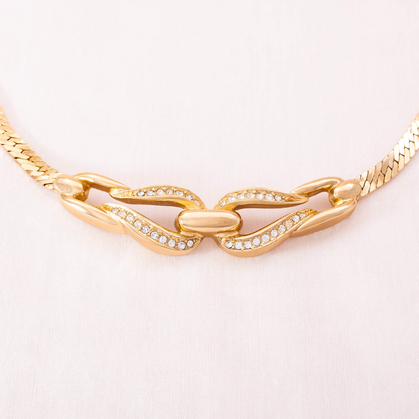 Christian-Dior-klassische-Halskette-vergoldet-mit-Kristallen-besetzt