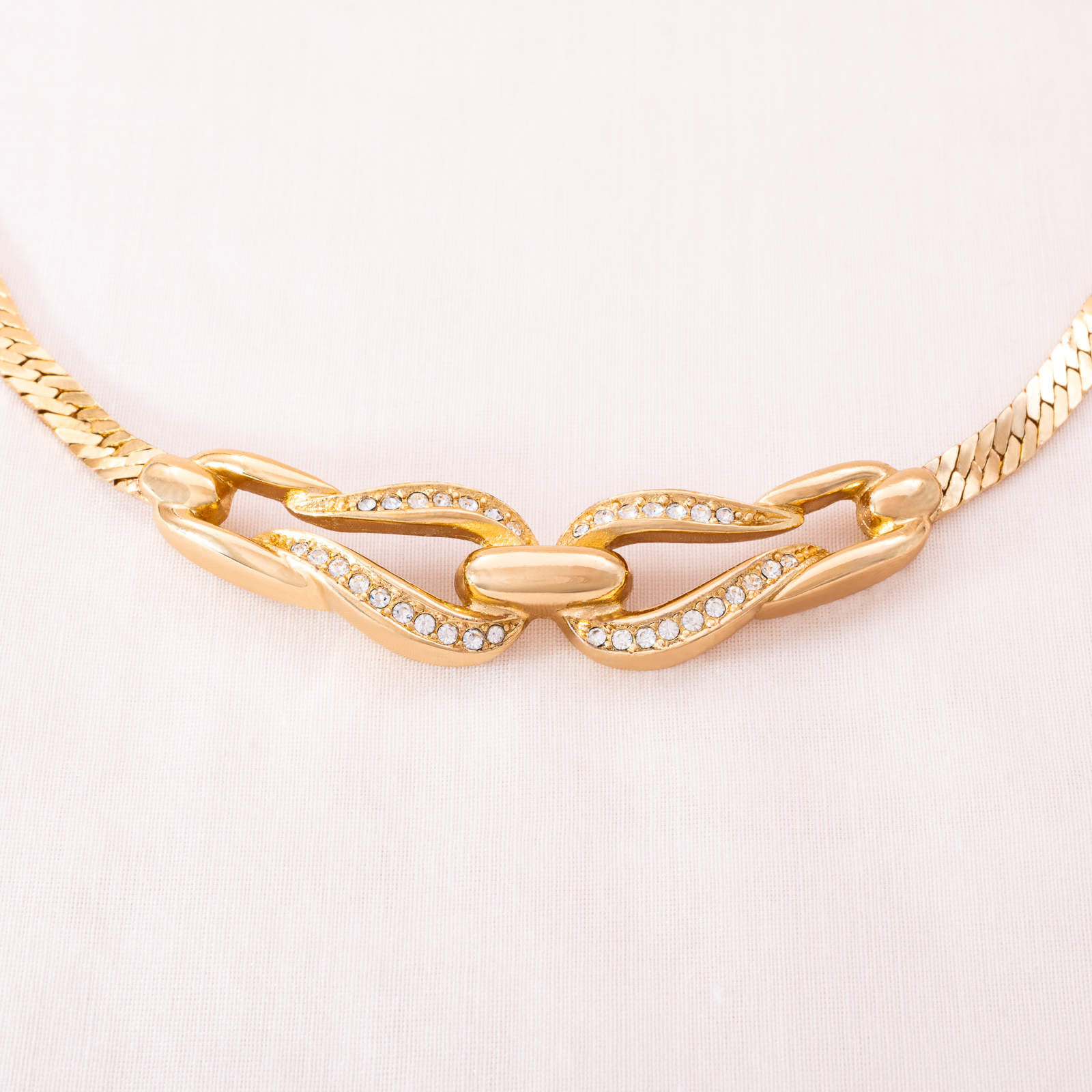 Christian-Dior-klassische-Halskette-vergoldet-mit-Kristallen-besetzt