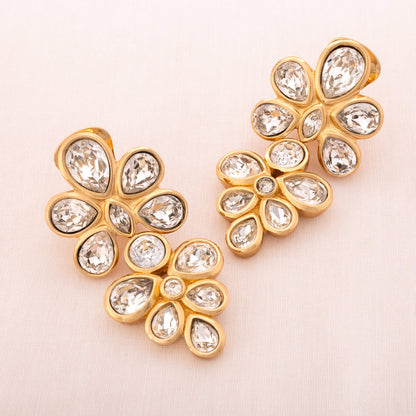 Christian-Dior-Ohrclips-Hänger-aus-Kristallen-in-Tropfenform