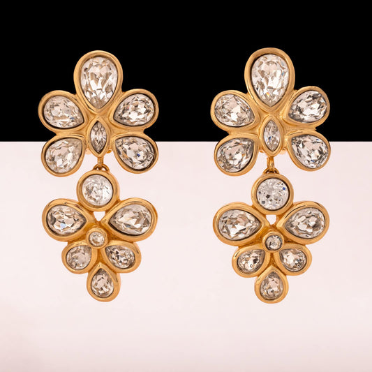 Christian-Dior-Ohrclips-Hänger-aus-Kristallen-in-Tropfenform