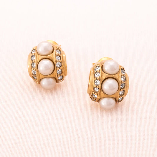 Christian-Dior-kleine-Perlenohrringe-drei-Perlen-kleine-Strasssteine