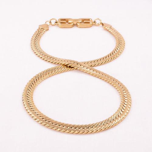 GIVENCHY elegant gold-plated necklace with logo clasp