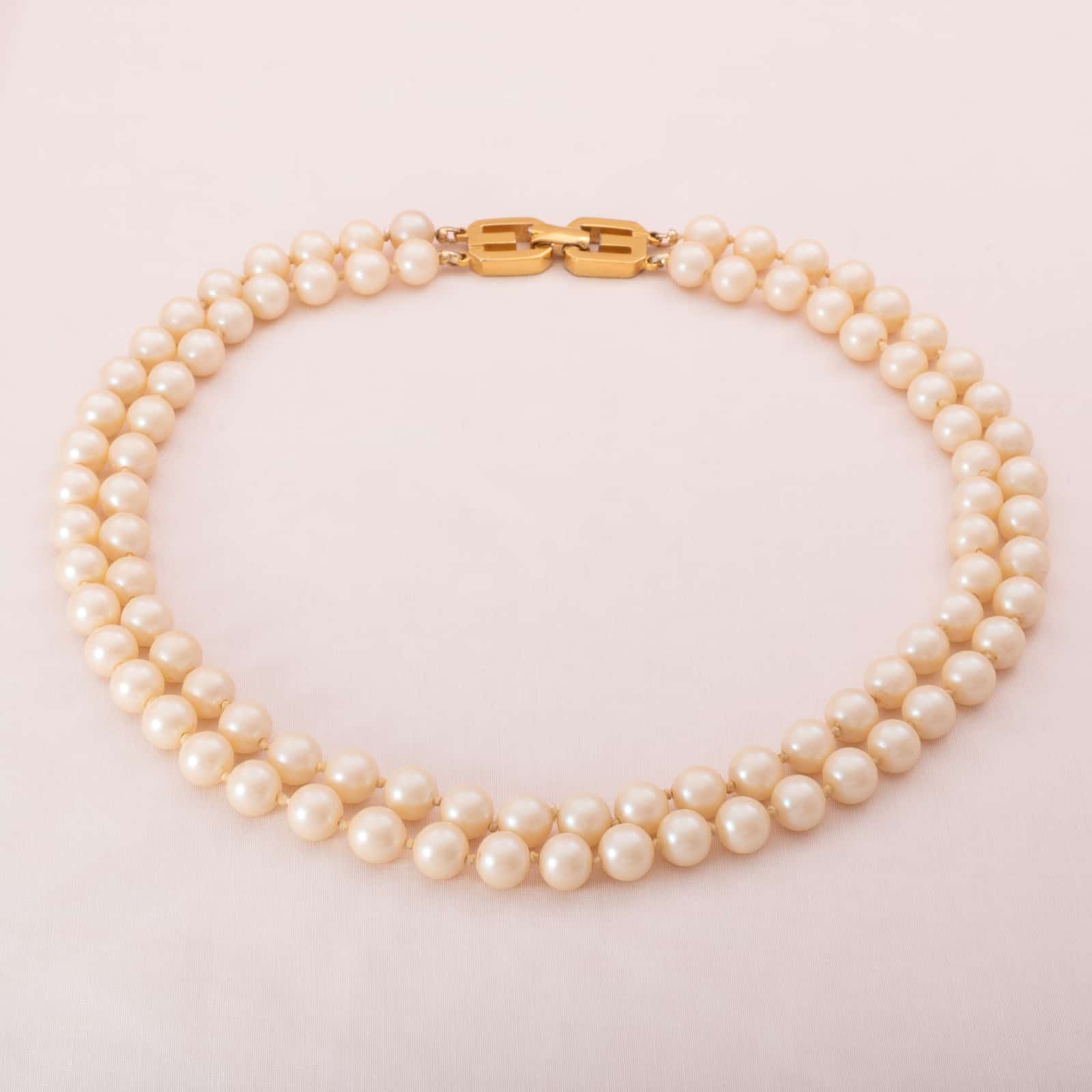 GIVENCHY double strand pearl necklace – Beauty 1977 from Find Vintage