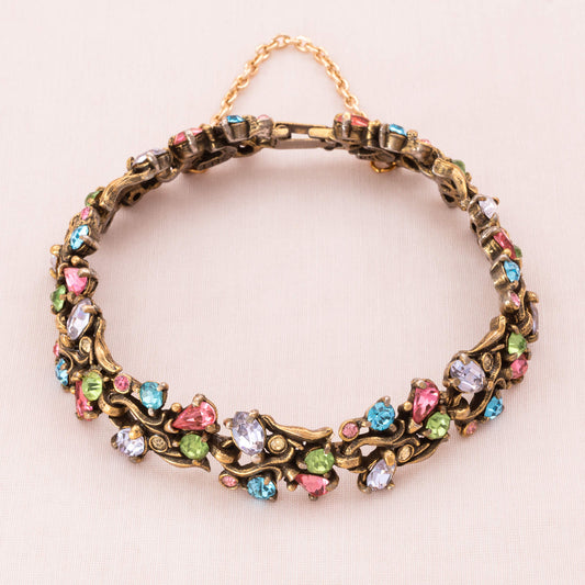 Hollycraft-Armband-mit-pastellfarbenen-Strasssteinen