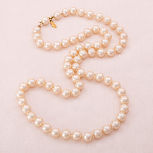 MARVELLA classic vintage pearl necklace