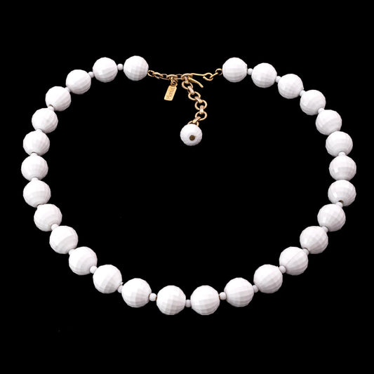 Monet-weiße-Halskette-facettierte-Kunststoff-Perlen