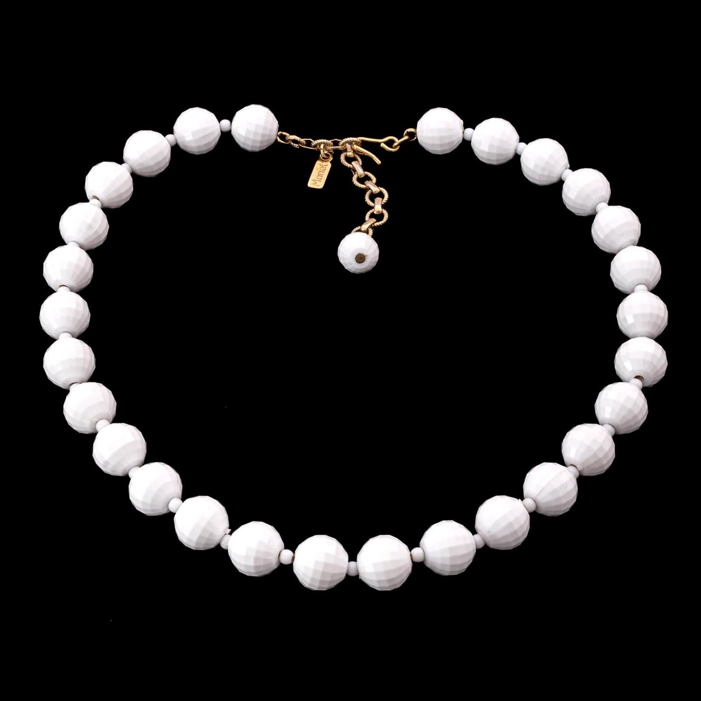 Monet-weiße-Halskette-facettierte-Kunststoff-Perlen