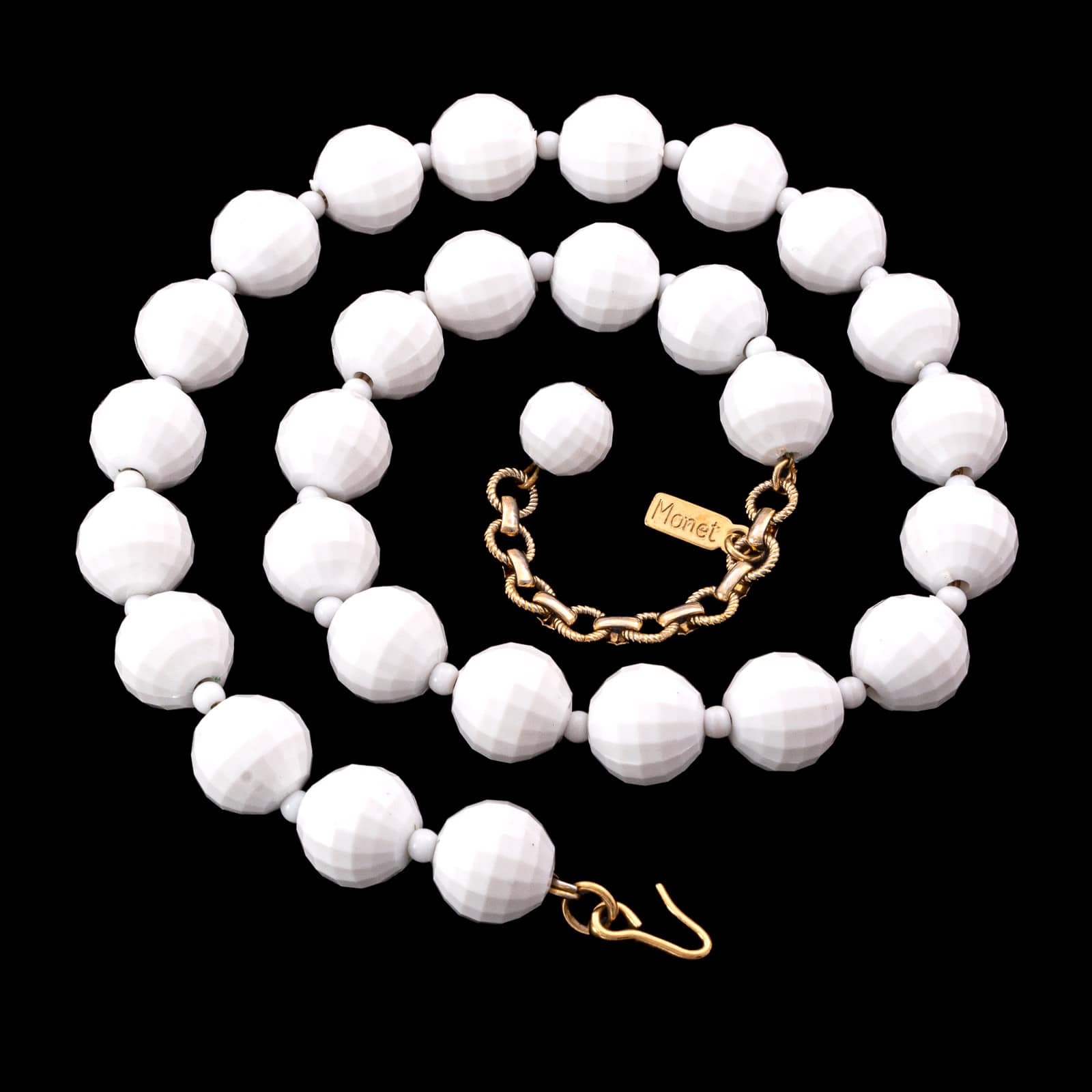 Monet-weiße-Halskette-facettierte-Kunststoff-Perlen