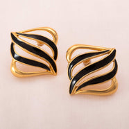 MONET elegante Ohrringe mit schwarzer Emaille verziert