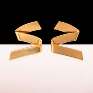 MONET geschwungene S-förmige Ohrringe