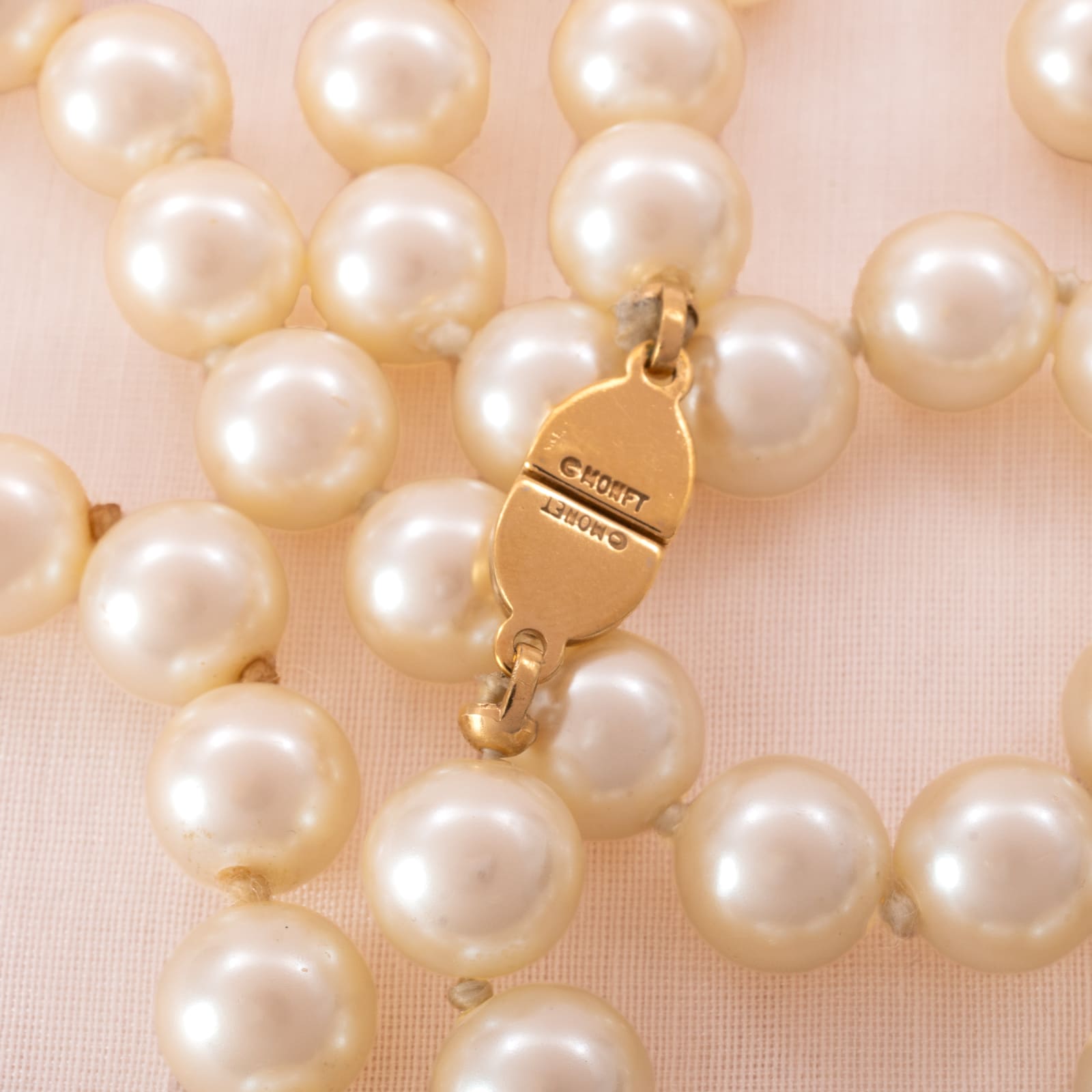 Vintage pearl hot necklaces