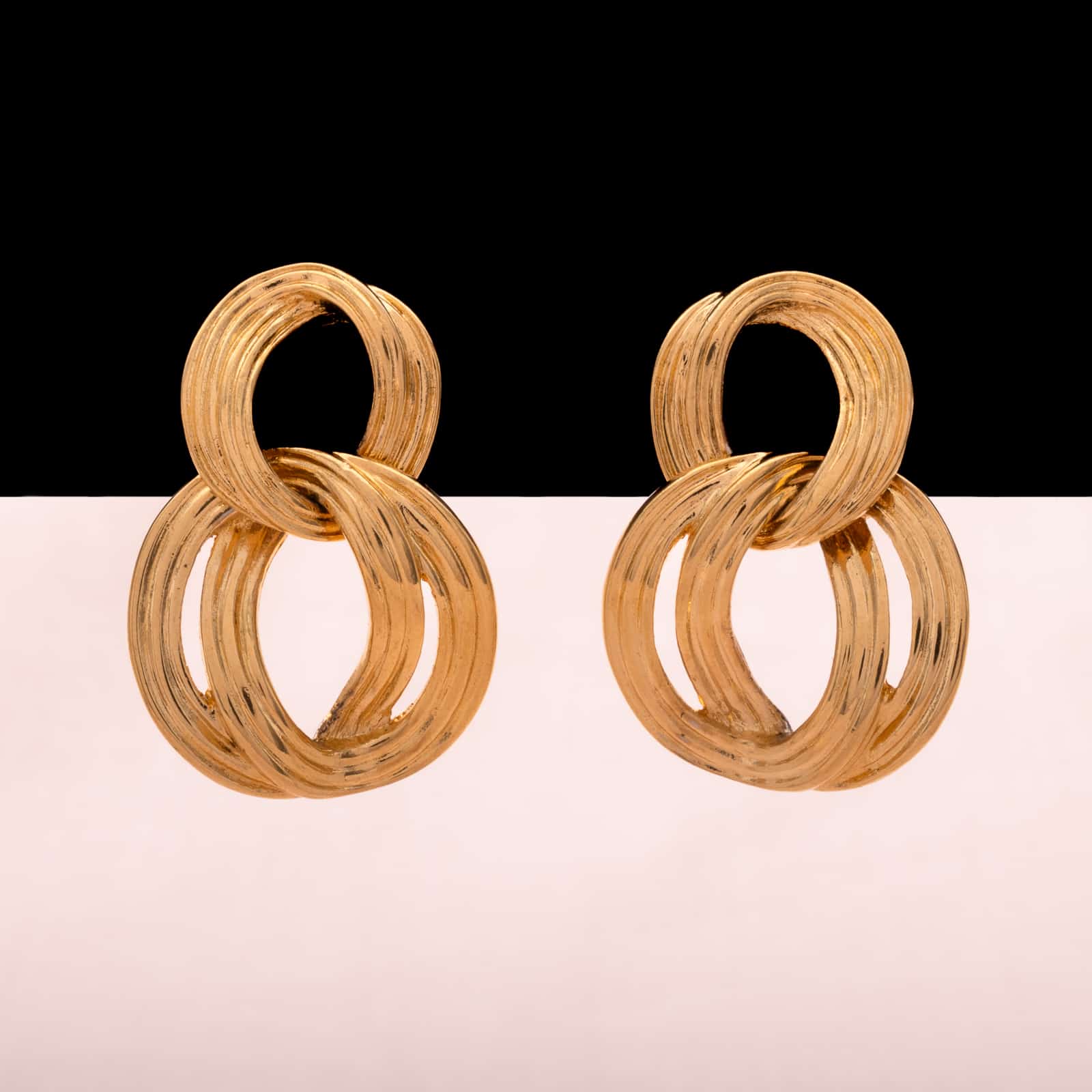 Vintage Monet Gold Tone Knot Clip-on Earrings, Monet Knot Earrings, Item  193 ER - Etsy