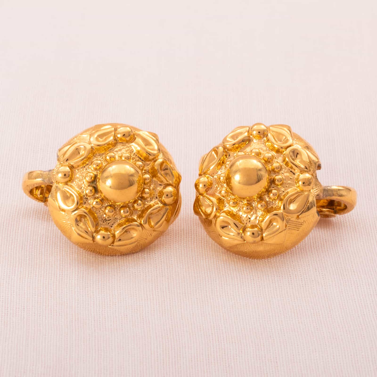 Vintage Nina Ricci Clip On fashion Earrings