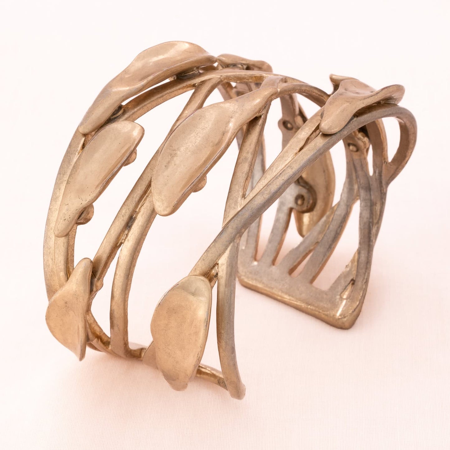 ROBERT LEE MORRIS bangle from the 1990s