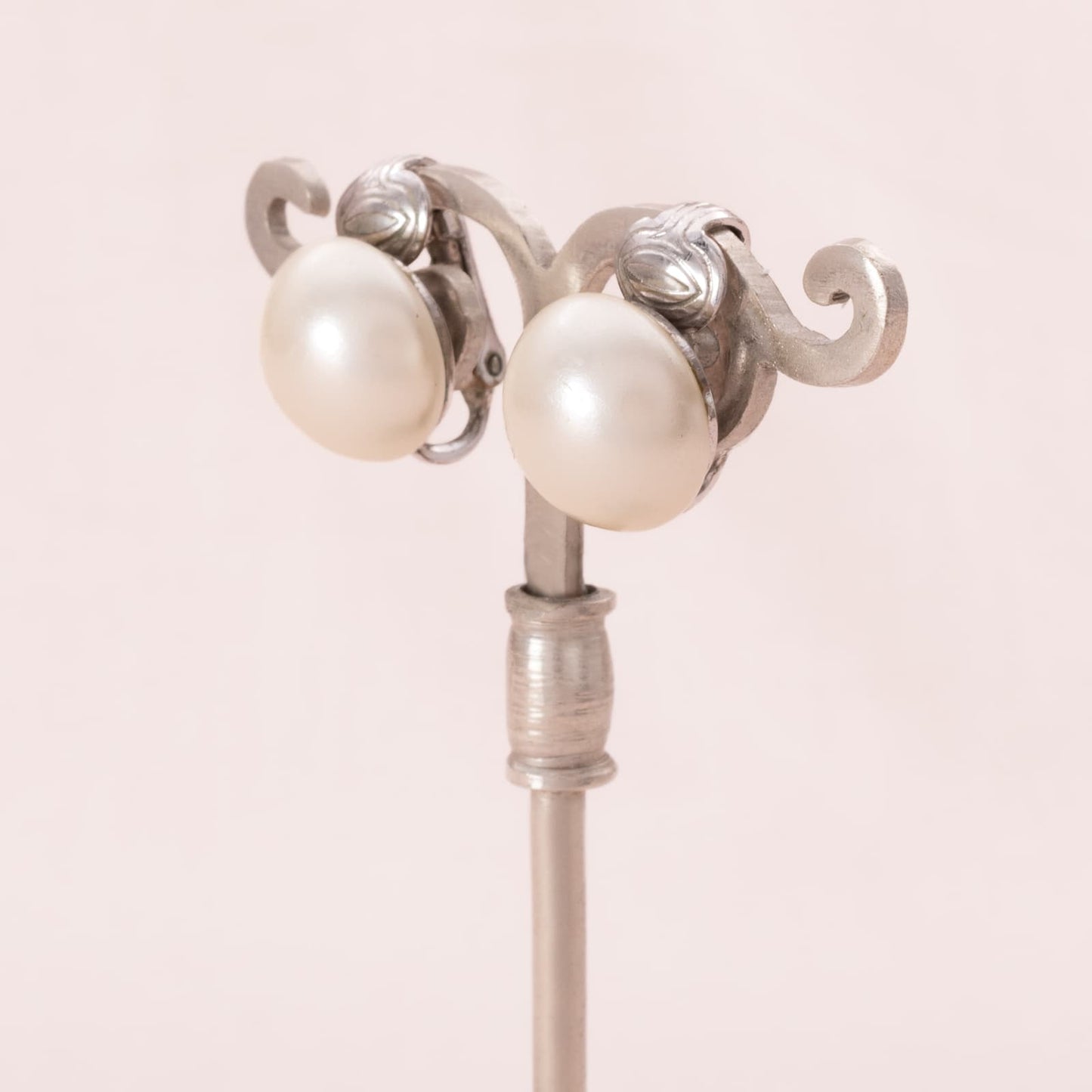 Sarah-Coventry-kleine-Perlen-Ohrclips