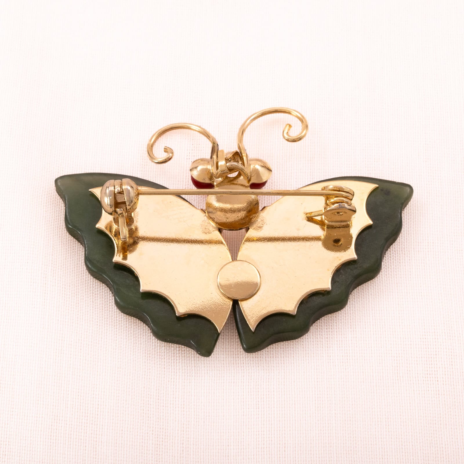 Vergoldete-Schmetterling-Brosche-Rückseite