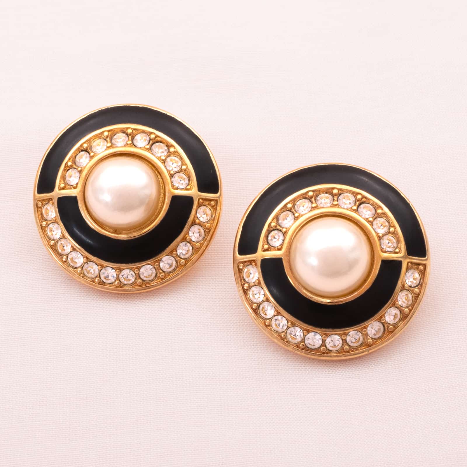 Swarovski-runde-Ohrringe-Perle-Kristalle-schwarze-Emaille