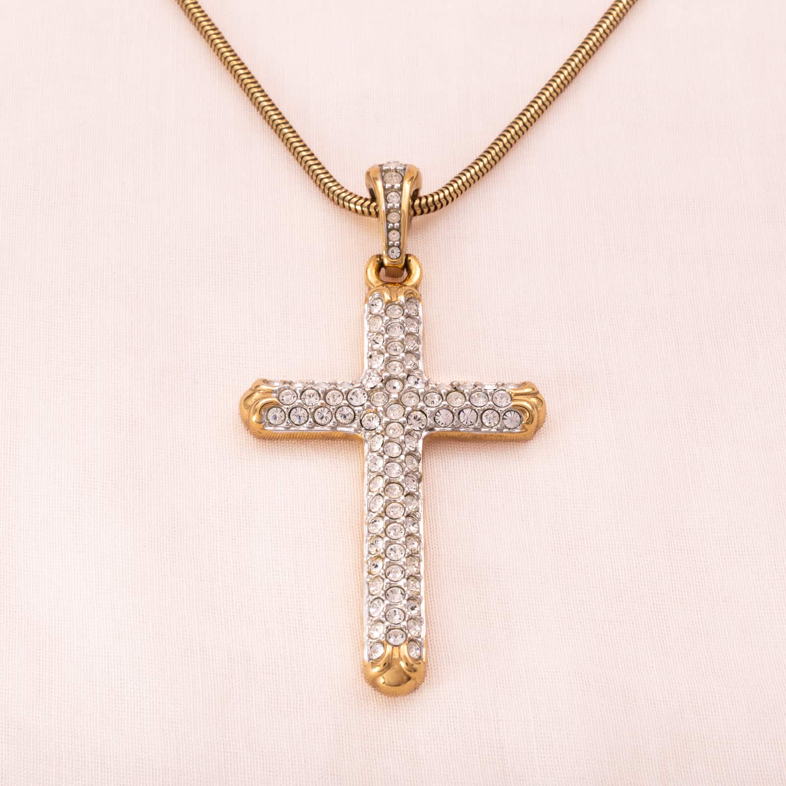 Swarovski-vergoldete-Halskette-großer-Kreuz-Anhänger