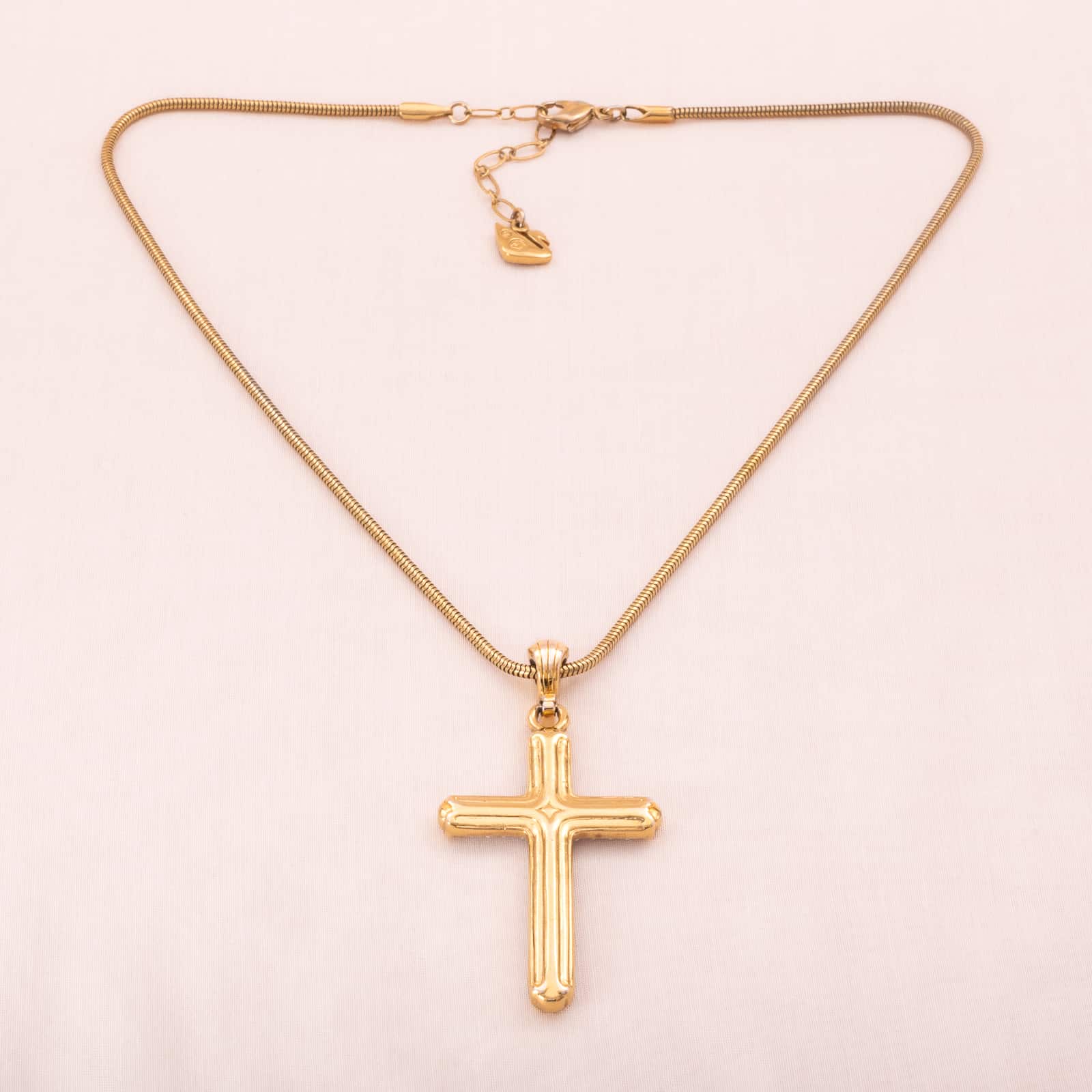 Swarovski-vergoldete-Halskette-großer-Kreuz-Anhänger-Rückseite